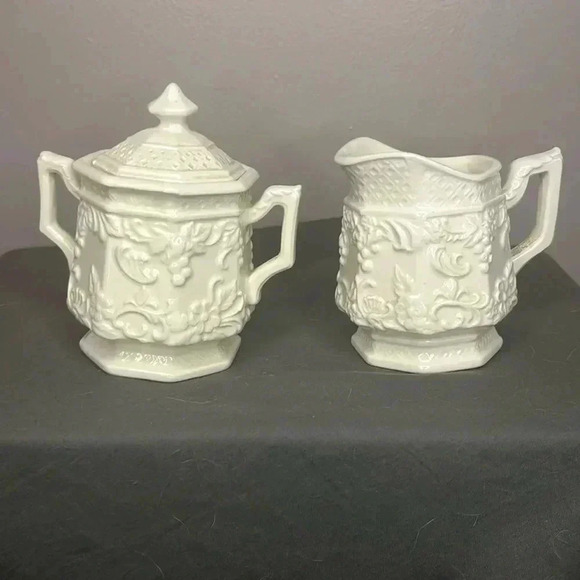 Lefton Other - Vintage Lefton Sugar And Creamer Set